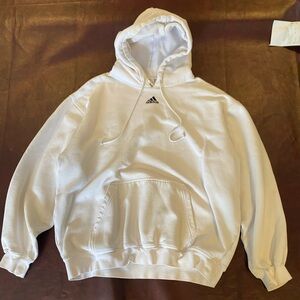 Adidas men’s White sweatshirt. Size Large. Center logo chest.